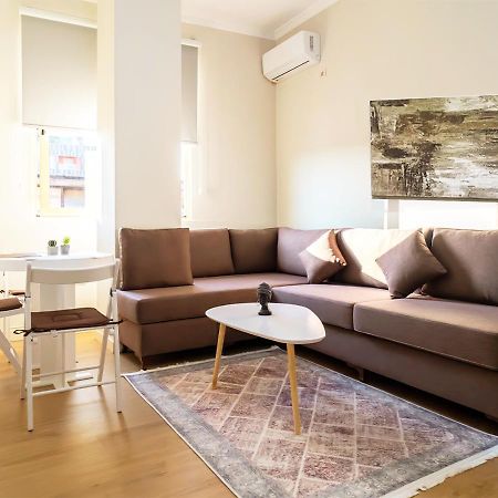 Home Inn Apartment 2 Near City Center Tirana Esterno foto