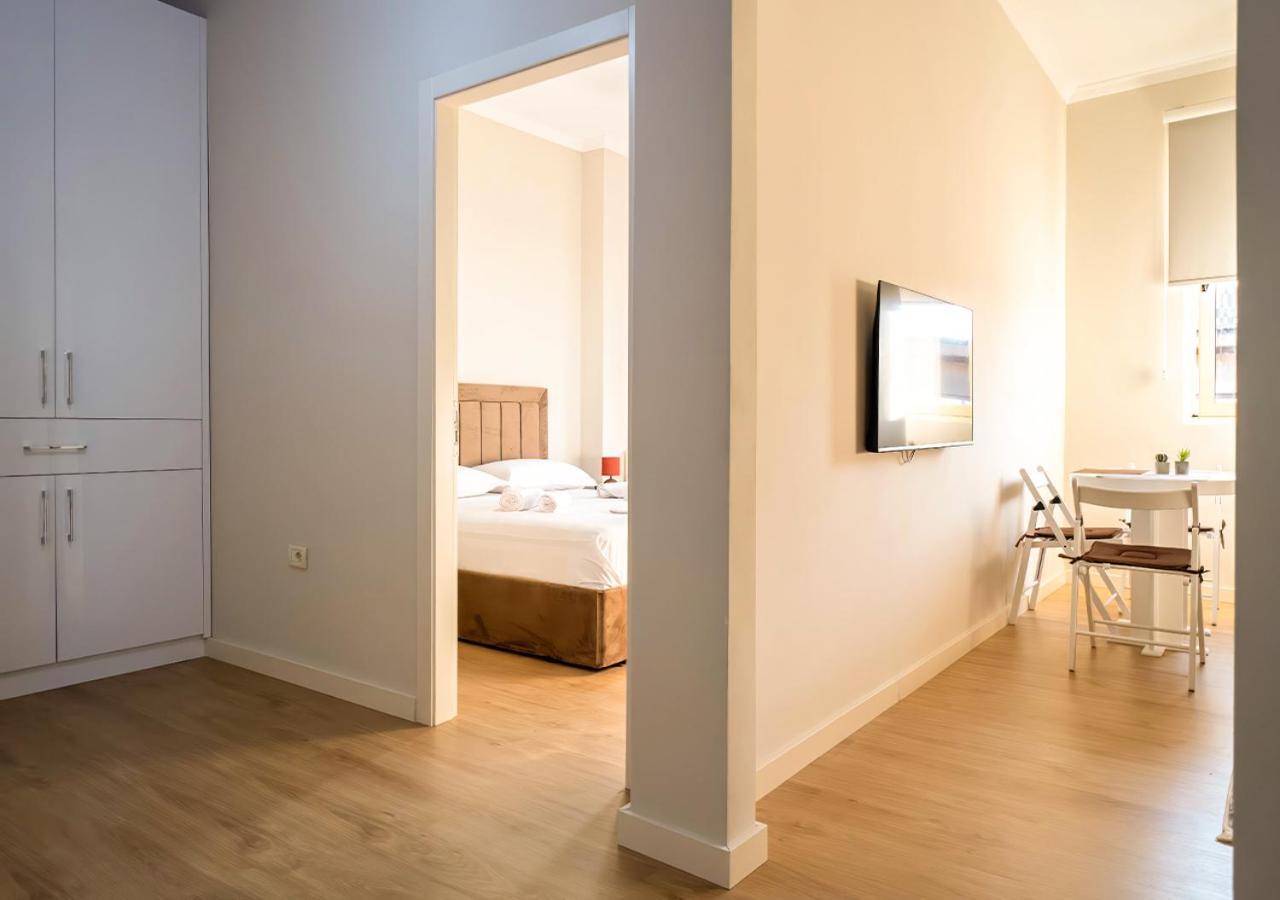 Home Inn Apartment 2 Near City Center Tirana Esterno foto